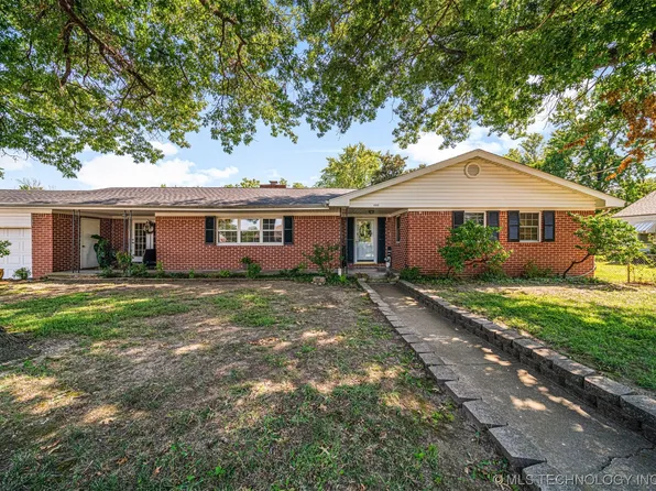 1212 NE 4th St, Pryor, OK 74361