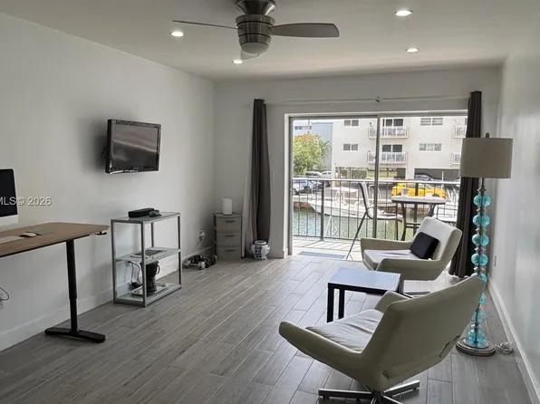3642 NE 171st St APT 203, North Miami Beach, FL 33160