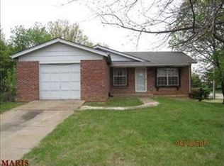 1 Sunnydays Ct, Saint Charles, MO 63303
