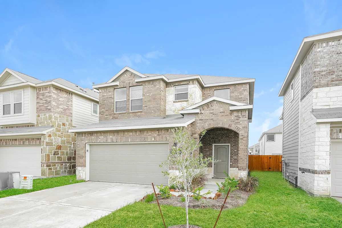 Building Photo - 7918 Fijian Cypress Dr