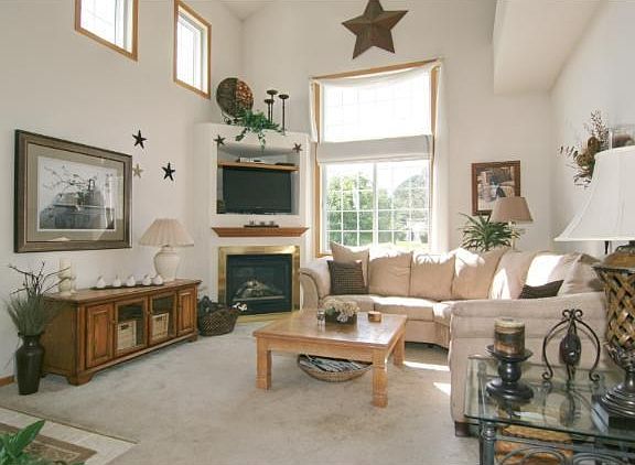 3rd image of 3027 Juniper Ln Unit A