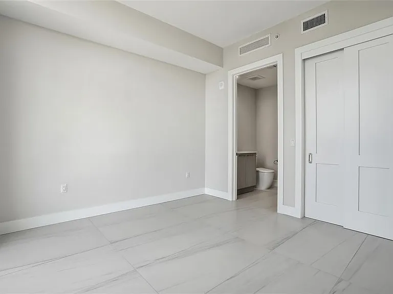 275 1st Ave S #1008 — Photo 39