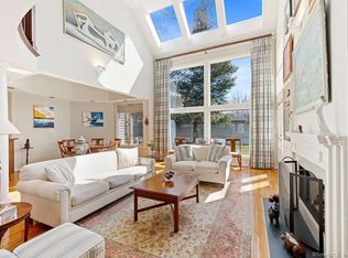 2 Canterbury Clos, Westport, CT 06880