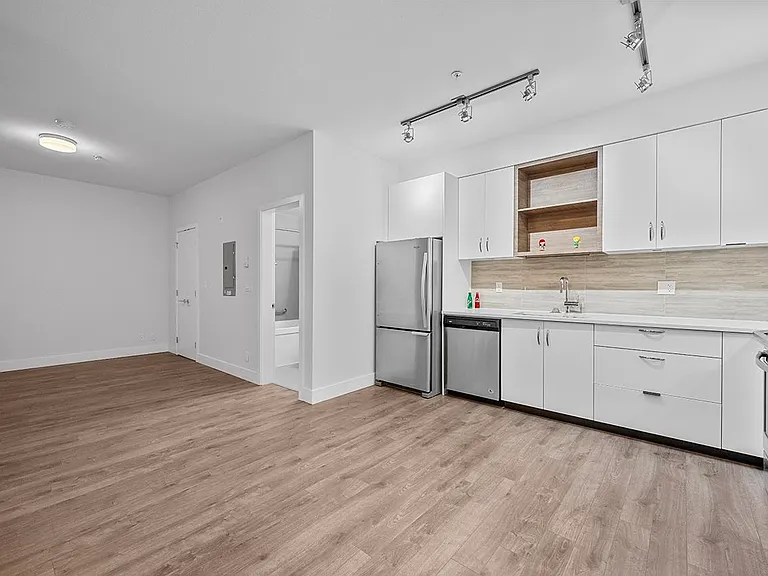5355 Lane St #101 — Photo 16