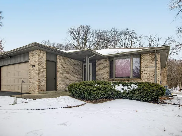 304 Trading Post Ct, Rockton, IL 61072