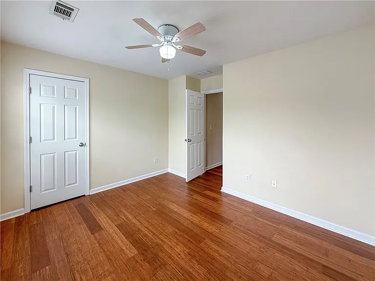 2380 Fairlie Dr — Photo 23