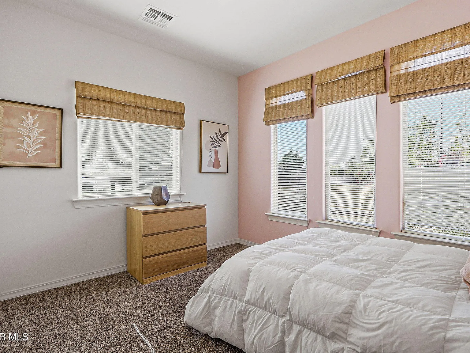 4 bed, 2.0 bath, 1844 sqft, $2,000 — Photo 4