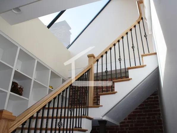 1616 Beacon St, Brookline, MA