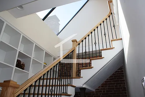 1616 Beacon St Photo 1
