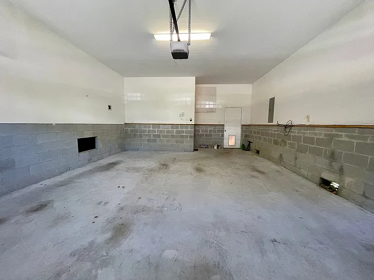 9532 15th Bay St — Photo 36