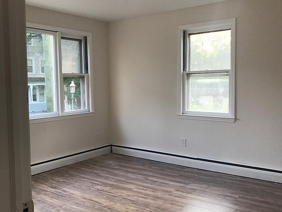 Front room / sun-room