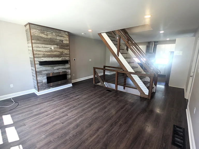 5225 Lotus Way — Photo 2