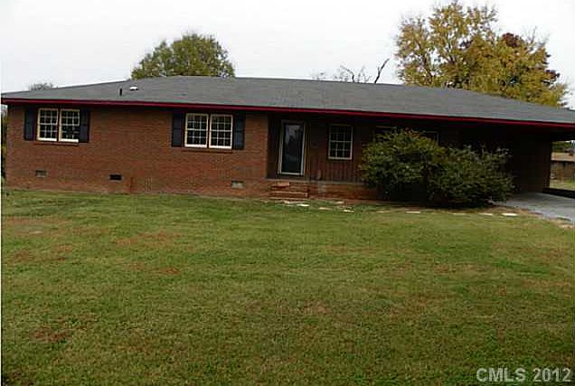 1st image of 206 Putnam Pl