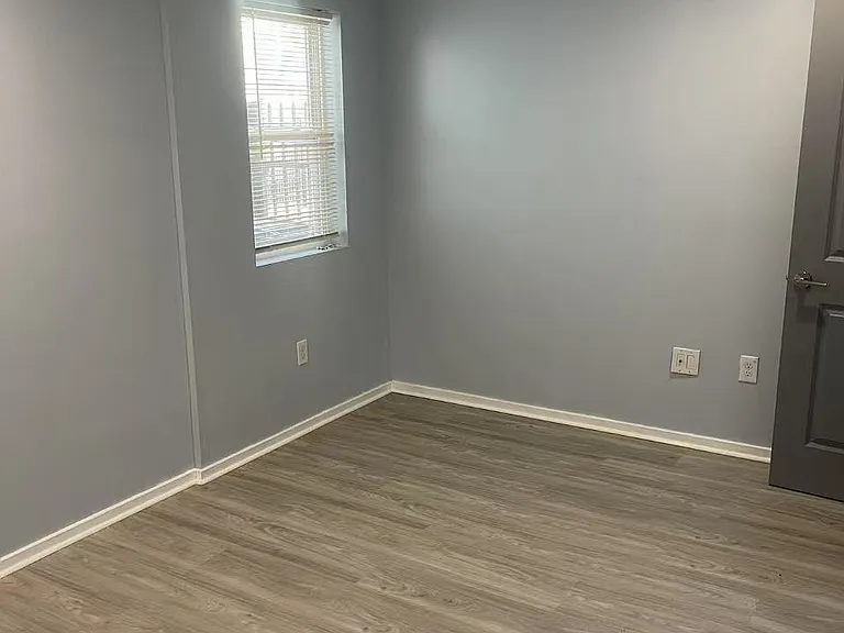 811 N Franklin St #1 — Photo 12