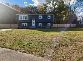 3 Lantern Rd, Holbrook, MA 02343