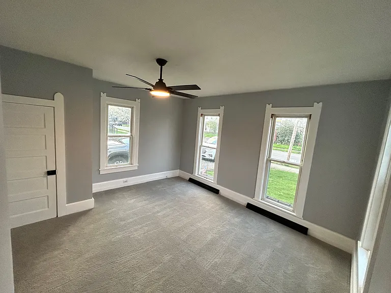 115 Center St NW #A — Photo 11