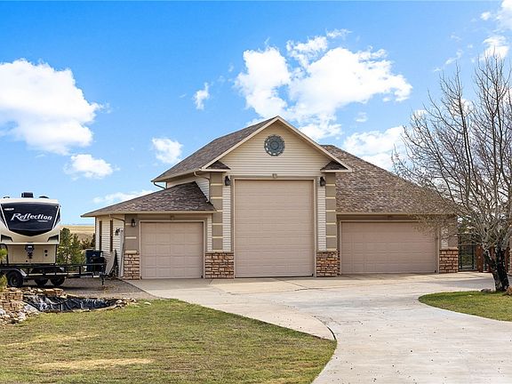 2nd image of 4040 Valley Canyon Ranch Rd