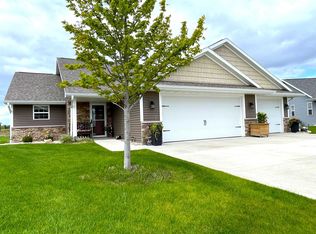 834 Sharon Ln, Pulaski, WI 54162