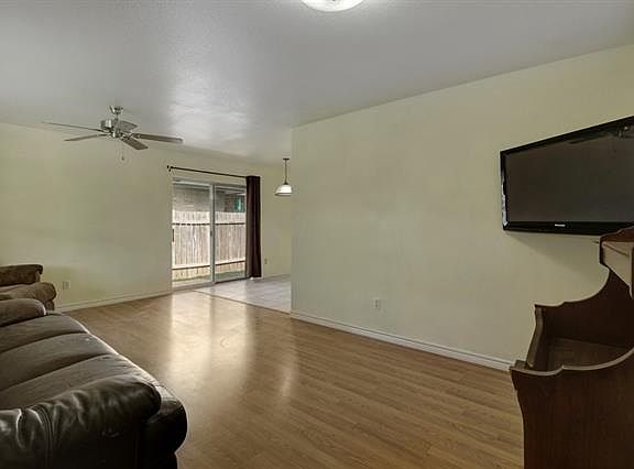 4th image of 408 Bent Wood Dr