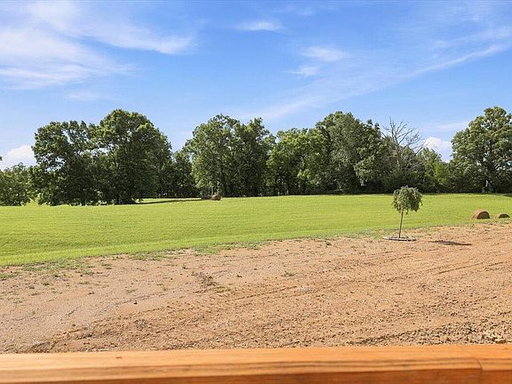 2nd image of 4865 Union Grove Rd