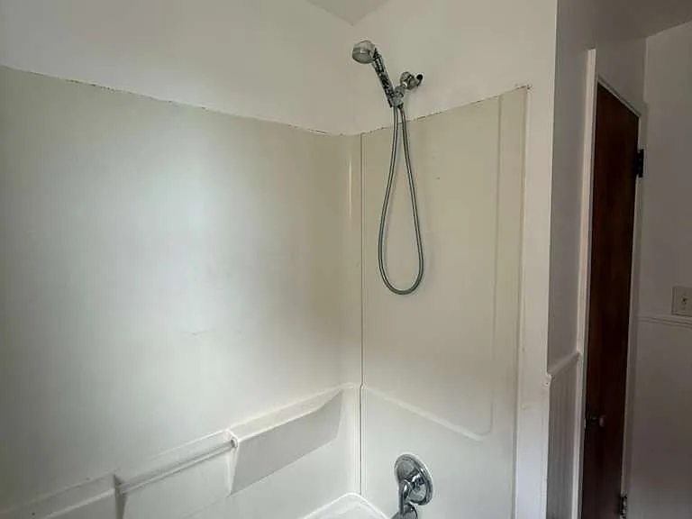 2027 Warrensville Center Rd #2 — Photo 12