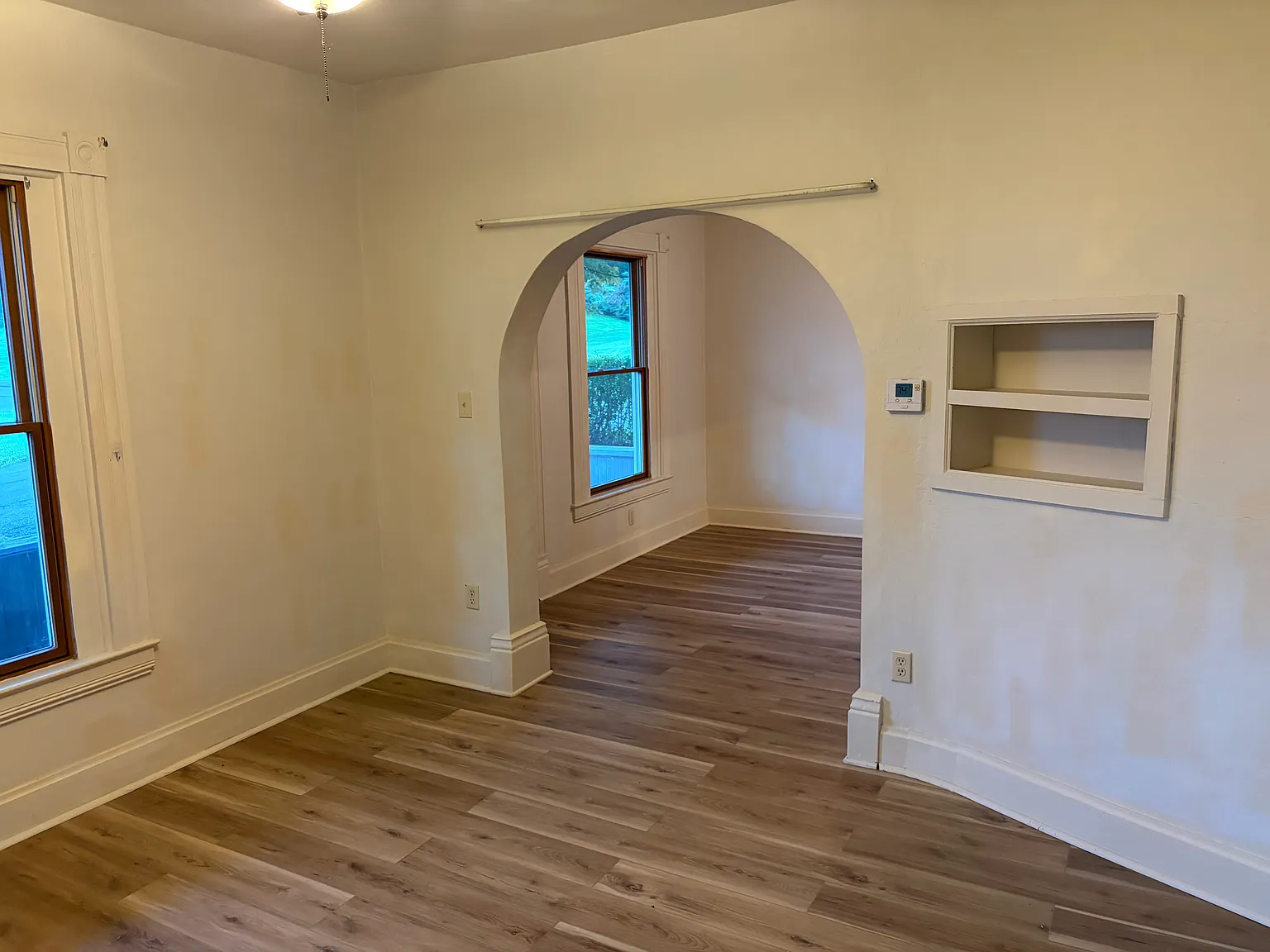 2 bed, $1,100 — Photo 3