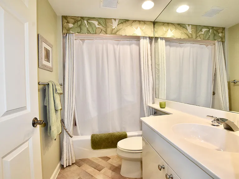 430 Cove Tower Dr #1-302 — Photo 16