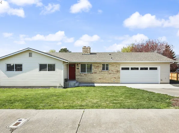 3533 Royal Crest Dr, The Dalles, OR 97058