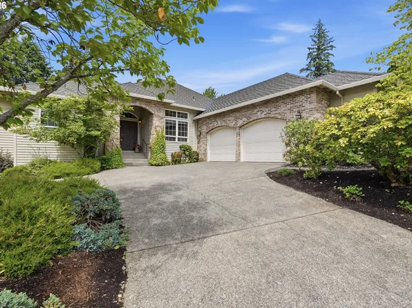 12638 SW Adrian Ct, Lake Oswego, OR 97034