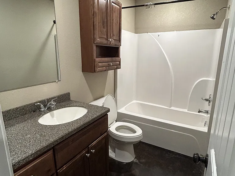 4700 Morton Dr — Photo 7