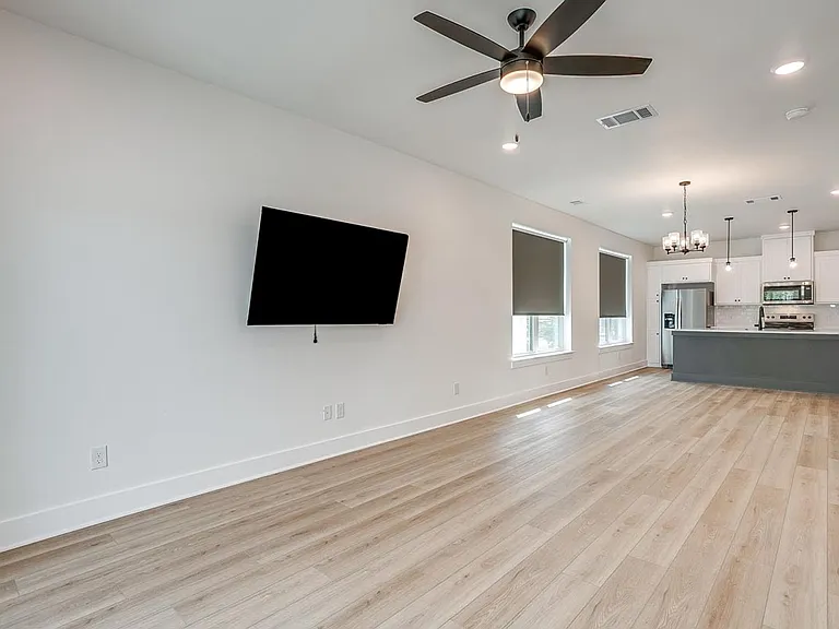 2345 Benbrook Blvd — Photo 60