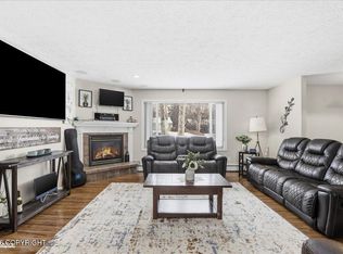 17723 Chilkat Ct, Eagle River, AK 99577