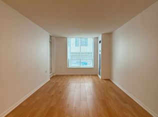 28 Olive Ave #215, Toronto, ON M2N 7E6