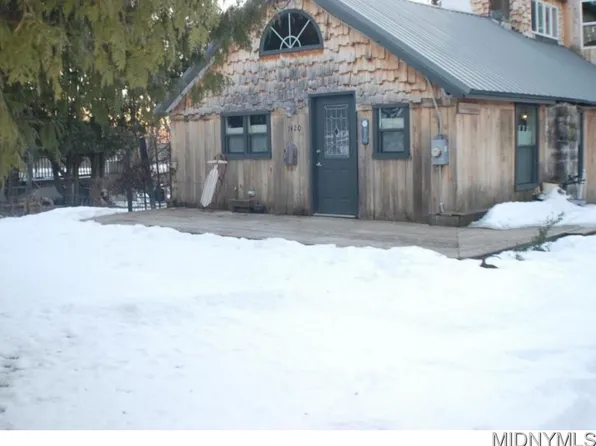 1420 Brewer Rd, Oneida, NY 13421