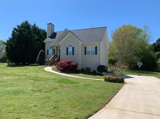 8215 Kara Dr, Gainesville, GA 30506