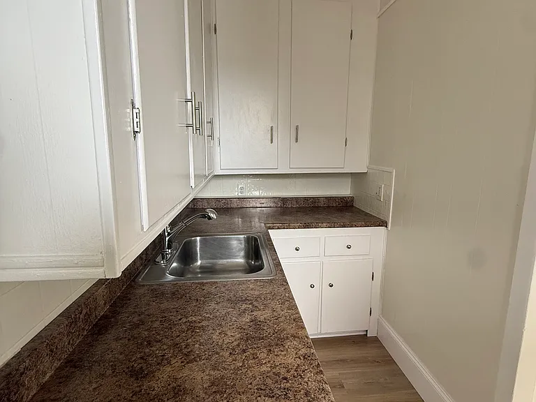592 Belmont St #1 — Photo 7