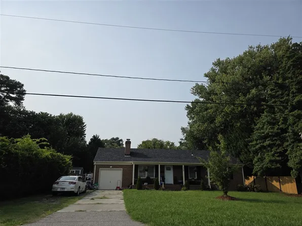 556 Colony Rd, Newport News, VA 23602