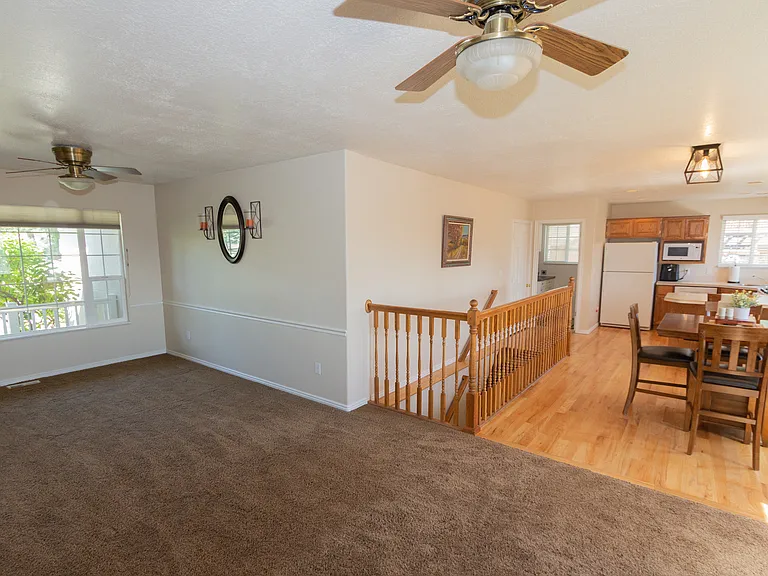 1452 Mountain Rd — Photo 5