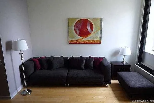 Rented by Urban Living | media 72