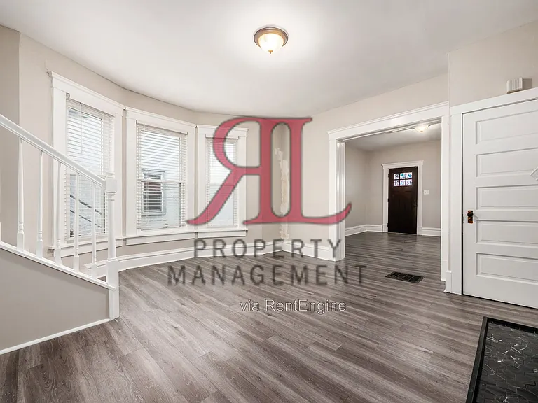 1268 Courtland Ave — Photo 9