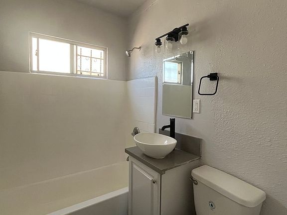 5th image of 7833 S Towne Ave #3