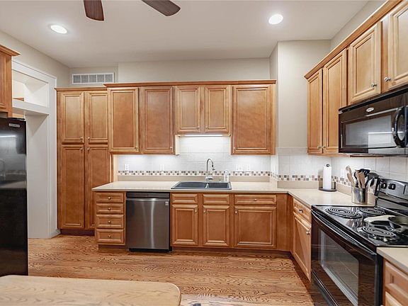 5th image of 3011 Salena St