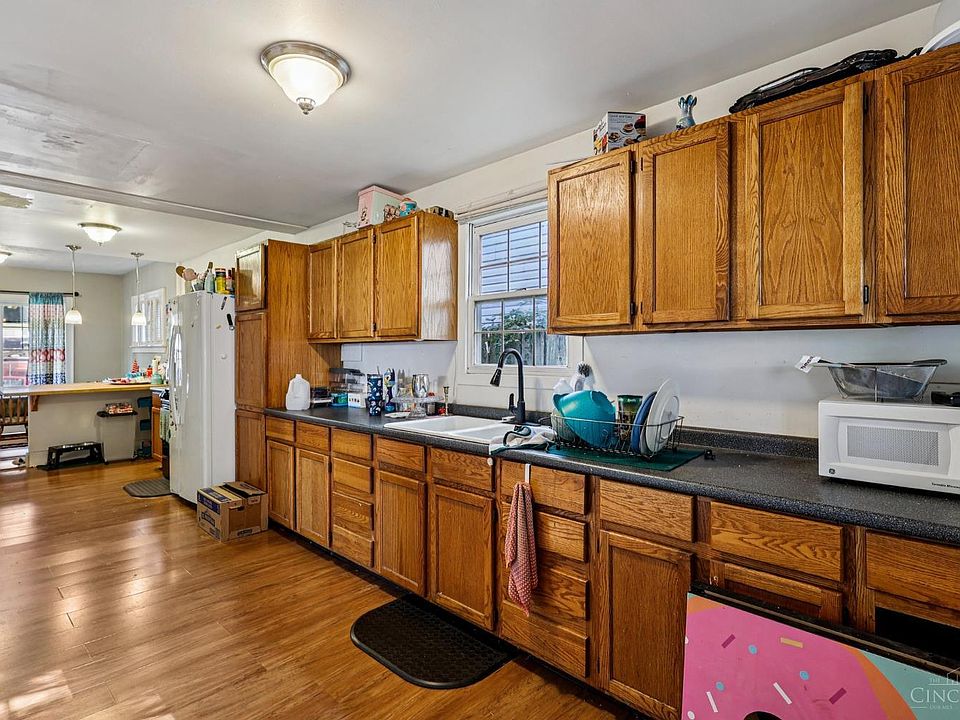 2nd image of 1817 Henry Ave