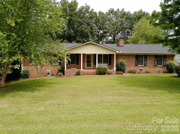 216 Williams Rd, Harrisburg, NC 28075