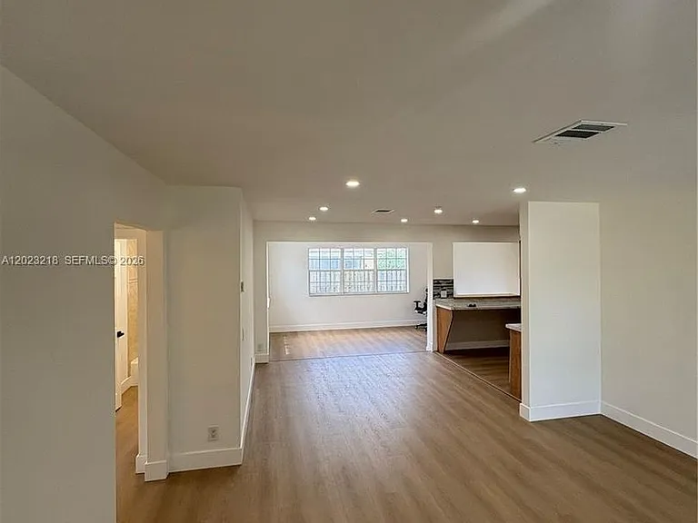 7150 SW 10th St #7150 — Photo 9
