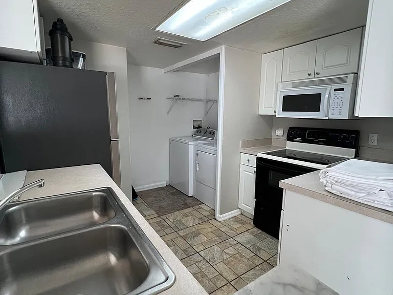 731 Caribbean Dr #A — Photo 7