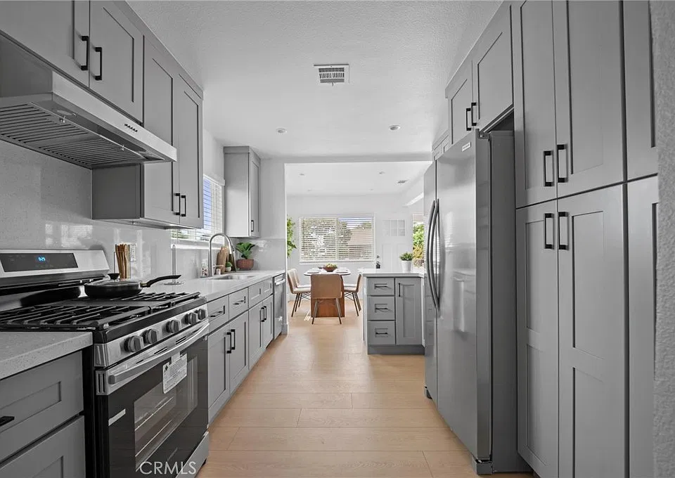 13232 Newell St