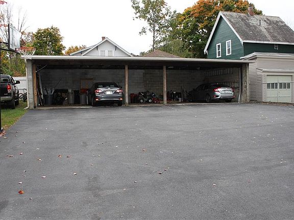 5th image of 409-411 Carrington Ave