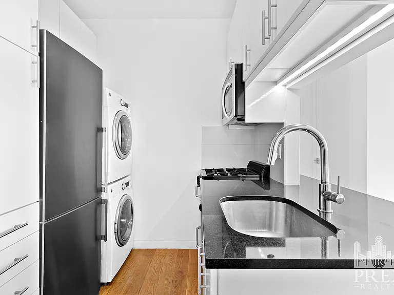 227 Waverly Pl #5B — Photo 1