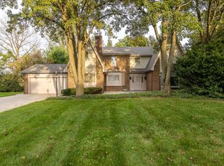 699 Northbridge Ln, Columbus, OH 43235